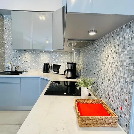 Neptun Park Przy Plazy Apartment *