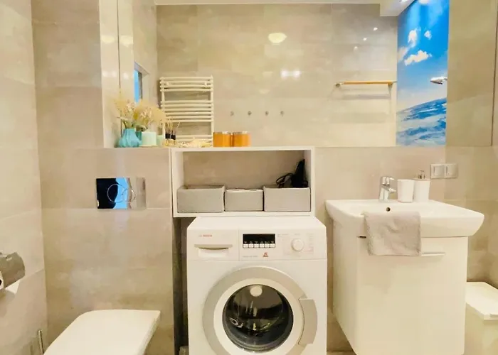 Neptun Park Przy Plazy شقة